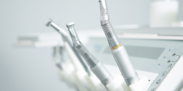 【歯列矯正を行う年齢】でどのような違いが出るの?