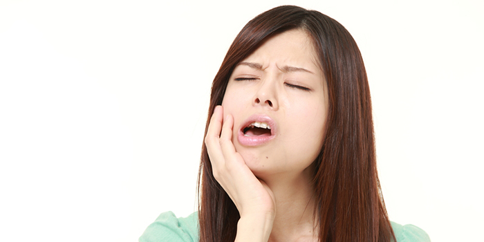 奥歯が腫れて痛い