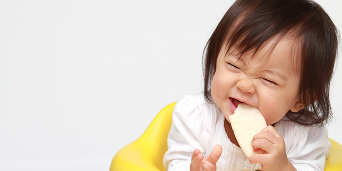 硬いものを食べれば歯並びが良くなる?