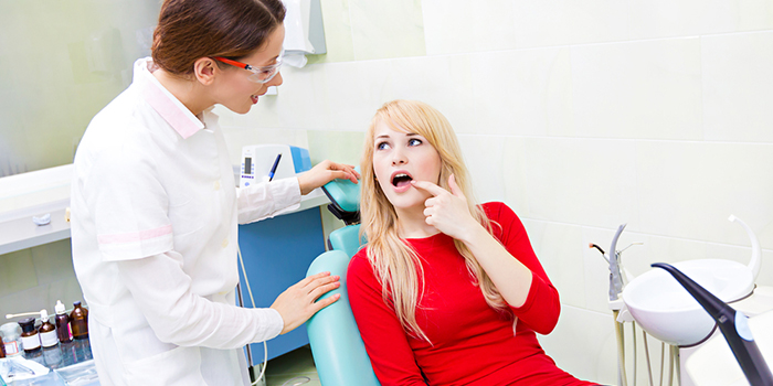 歯ぎしりが歯並びに影響する？