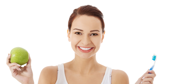 食べ物が口腔環境を整える？ 虫歯や口臭対策に有効な食べ物とは