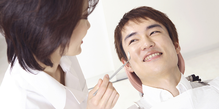 日本人は歯並びが悪くなりやすい? 歯並びが悪くなる原因とは?