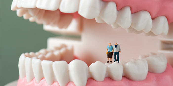 矯正で抜歯は必要? 歯列矯正治療で歯を抜くリスクと「抜かない治療」