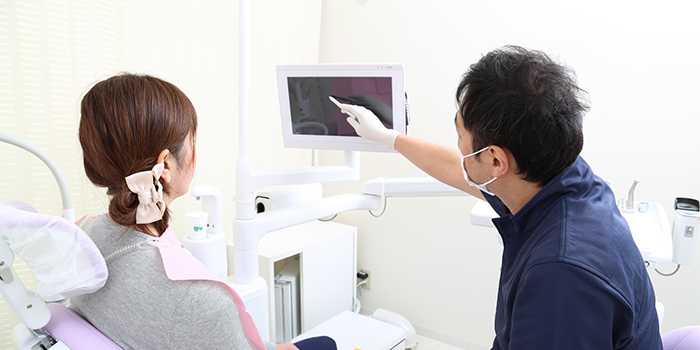 矯正で抜歯は必要? 歯列矯正治療で歯を抜くリスクと「抜かない治療」