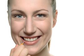 デンタルフロスと歯間ブラシのメリットとデメリット