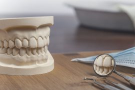 知られざる入れ歯の歴史を解説！　入れ歯が使われたのはいつから？